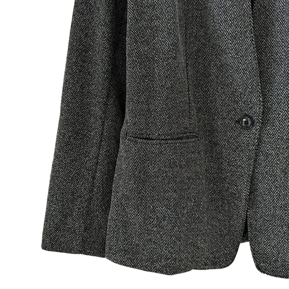 Banana Republic Black and White Herringbone Machine Washable Blazer Size Medium - Picture 6 of 10